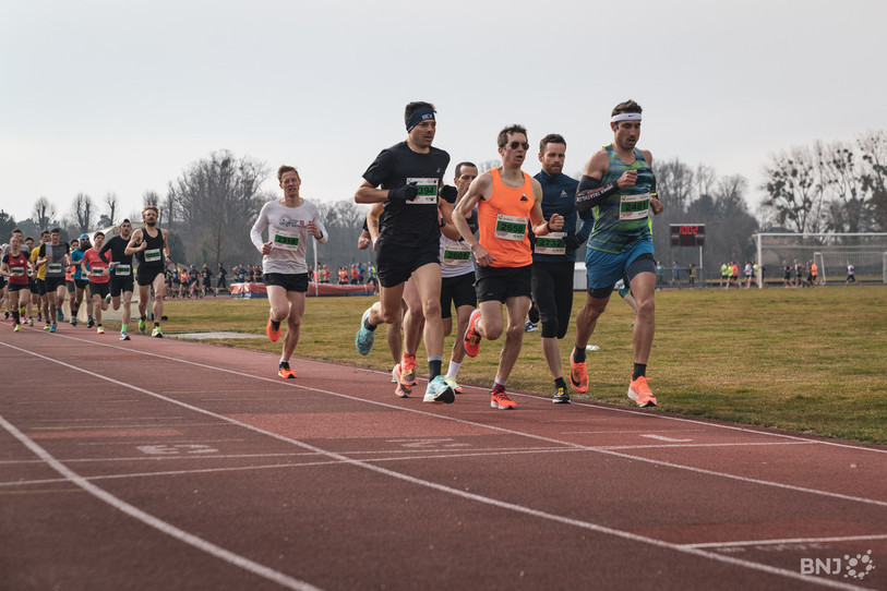 La course de 10 kilomètres et le semi-marathon se termineront au stade du Littoral. (Photo d'archives : Albin Tissier).