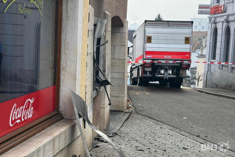 Le distributeur après l'explosion.