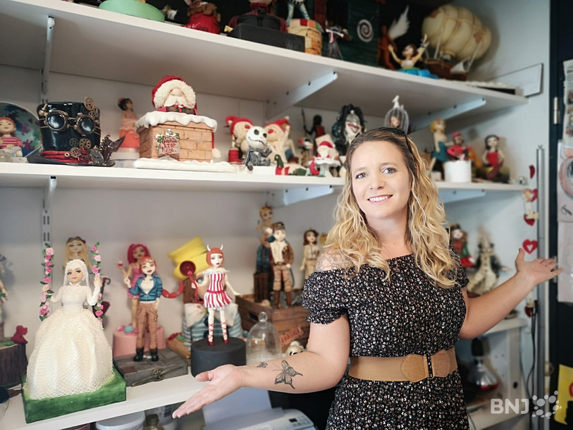 Joane Chopard, reine du cake design, nous a accueilli dans « sa grotte sucrée » où dort une partie de ses créations.