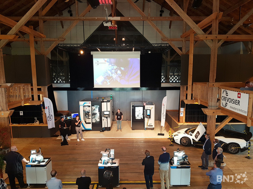 La Halle-Cantine de Saignelégier n’a pas l’habitude d’accueillir des machines de l’industrie 4.0, mais le mariage entre tradition et modernité a séduit.
