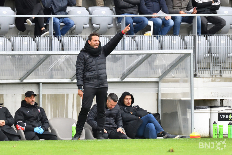 Anthony Sirufo continuera de donner ses consignes à la Tissot Arena (photo : archives Georges Henz).