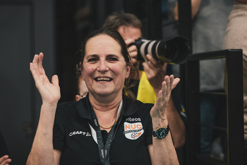 La présidente du NUC, Jo Gutknecht, a de quoi se réjouir après la victoire du NUC contre Guin, dimanche (photo : archives, Albin Tissier. 