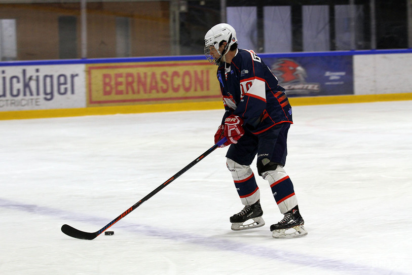 Malgré son but à la 46e, Kevin Marion n'a pu éviter la défaite du HC Université Neuchâtel  (photo : archives/Enrico Quaranta).