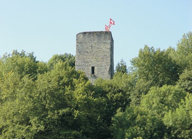 La Tour de Milandre sera éclairée à l'occasion d'Octobre rose. (photo: commune de Boncourt)