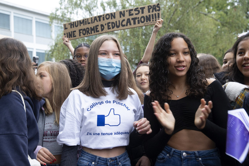 Une manifestation pour dénoncer ces T-shirts de la honte s'est déroulée mercredi à Genève. (KEYSTONE/Salvatore Di Nolfi)