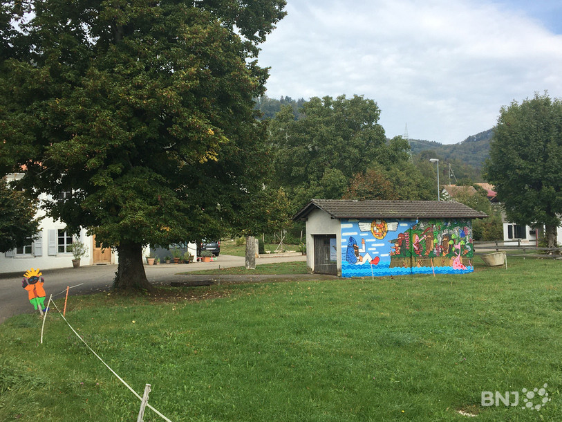 Une partie de la fresque peinte sur l'ancien local des pompiers de Séprais.