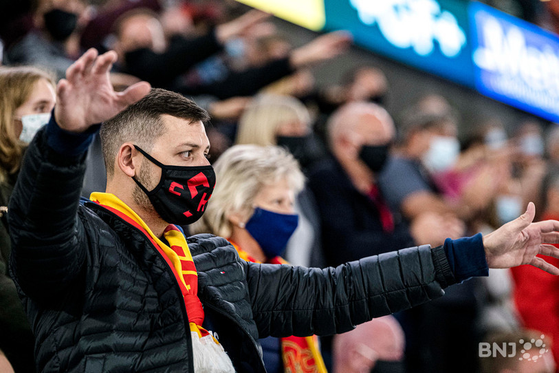 Les supporters doivent venir au match masqués. (Photo : Jonathan Vallat)