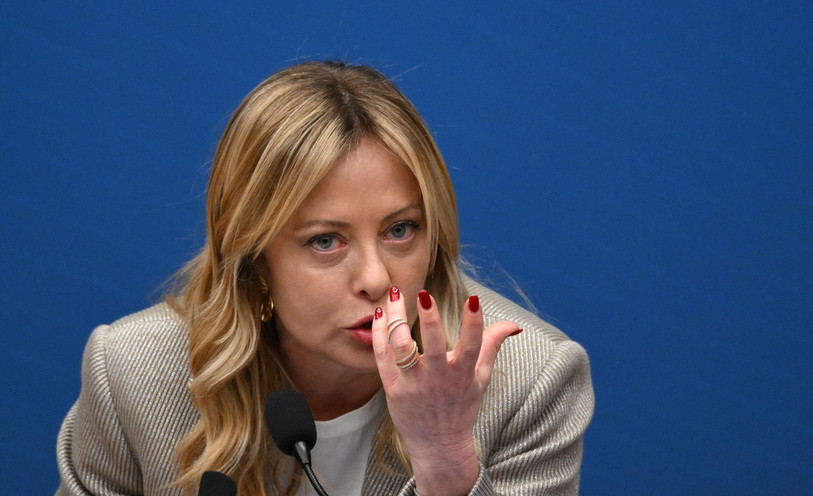 La première ministre italienne, Giorgia Meloni, s'est montrée particulièrement critique envers la Suisse. (Photo : EPA/ETTORE FERRARI).