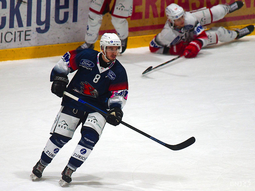 Quentin Schnegg et ses coéquipiers n'ont pas réussi à conserver leur avantage de 3-1 samedi soir face à Star Forward. (photo : archives)