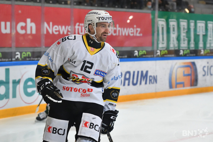 Thibault Frossard a signé sa meilleure prestation comptable en Swiss League vendredi soir en signant deux buts et trois assists (photo : Georges Henz).