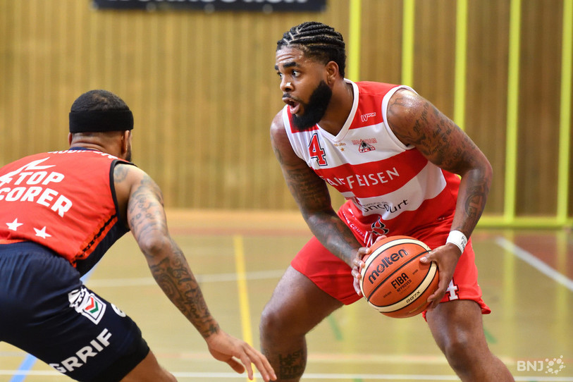 Devin Cooper, jeune meneur américain de 23 ans, est le meilleur marqueur du BC Boncourt avec 24 unités inscrites (photo : Georges Henz).