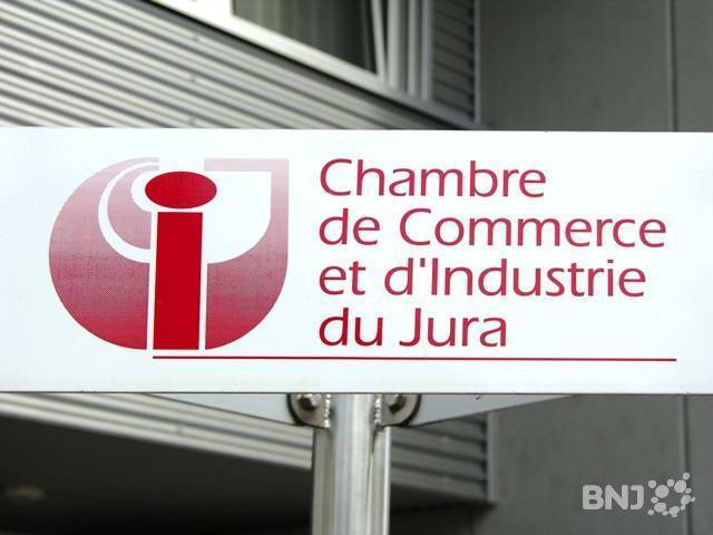 Avec 2% de la population du canton en quarantaine, la situation pour l'industrie jurassienne est difficile.