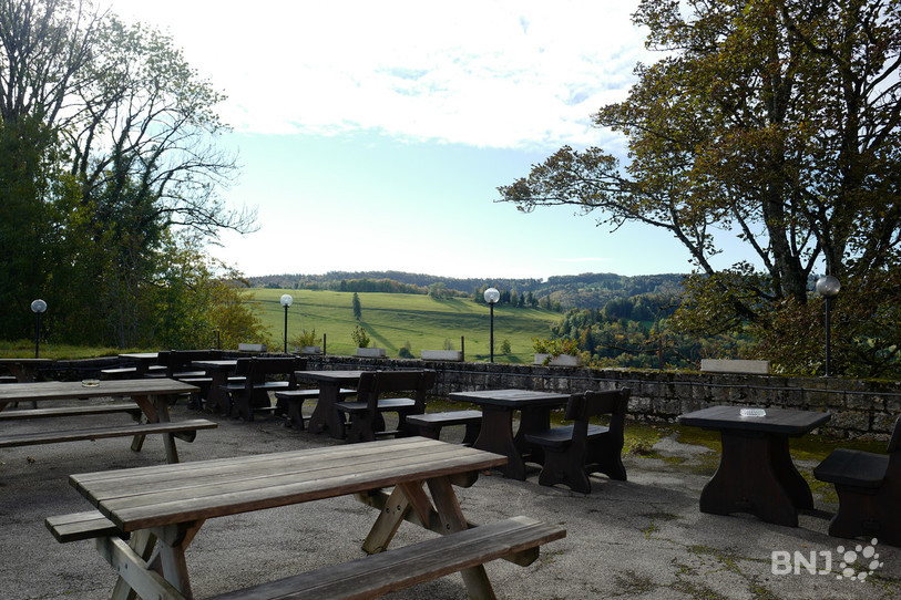 La terrasse avec vue des Malettes.