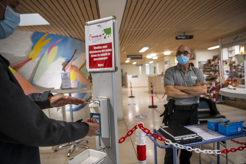 Le nombre de vaccinations réalisées dans le canton progresse. (Photo : KEYSTONE/Jean-Christophe Bott).