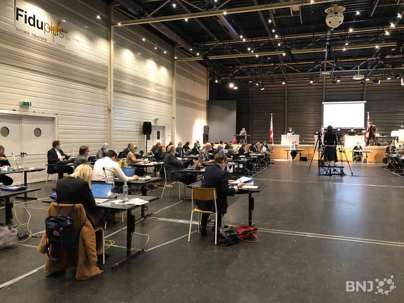 Le Parlement tient ses séances jusqu'à la fin de l'année à la Halle des expositions à Delémont.
