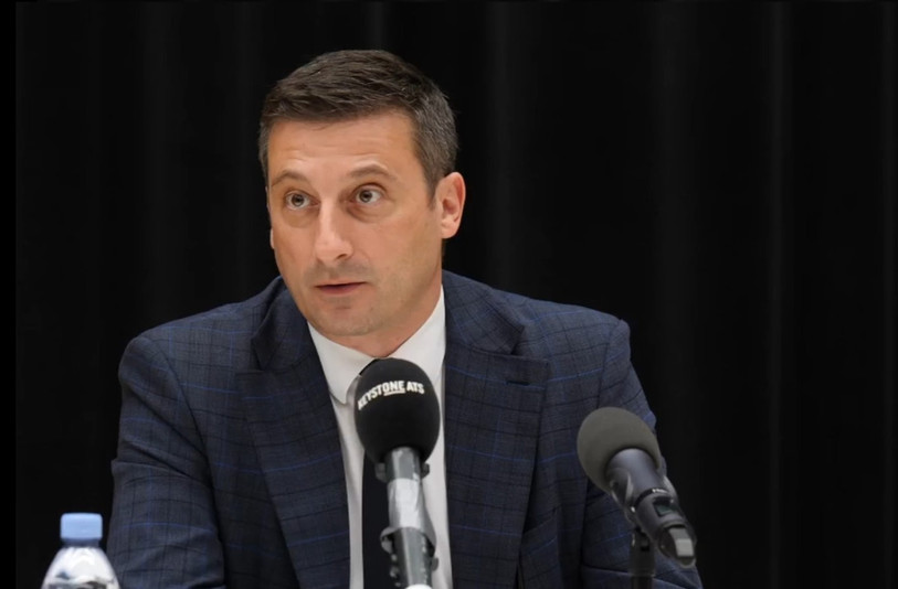 Le ministre jurassien de la santé et de l'économie, Jacques Gerber. (Photo : KEYSTONE / livestream).