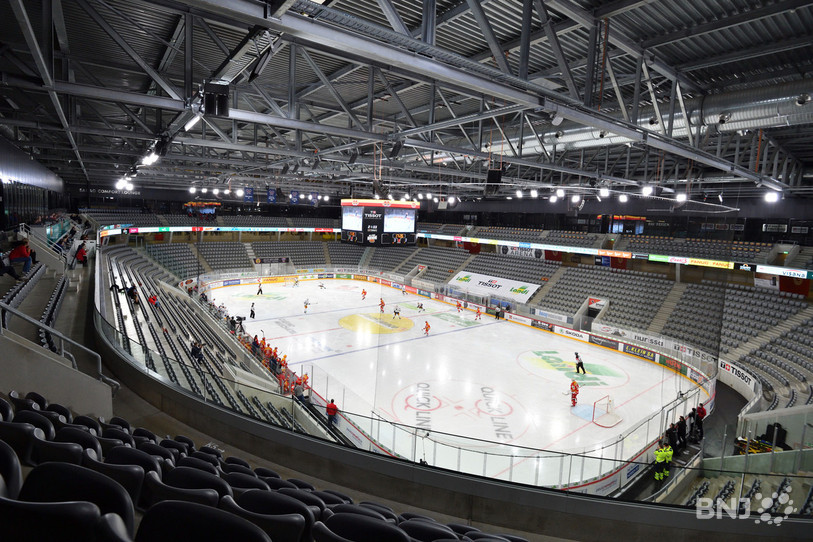 CTS s’attend aussi à des coûts supplémentaires pour 2023 à
hauteur de 3,1 millions de francs, provenant en majeur parti de la
Tissot Arena. (photo : Georges Henz).