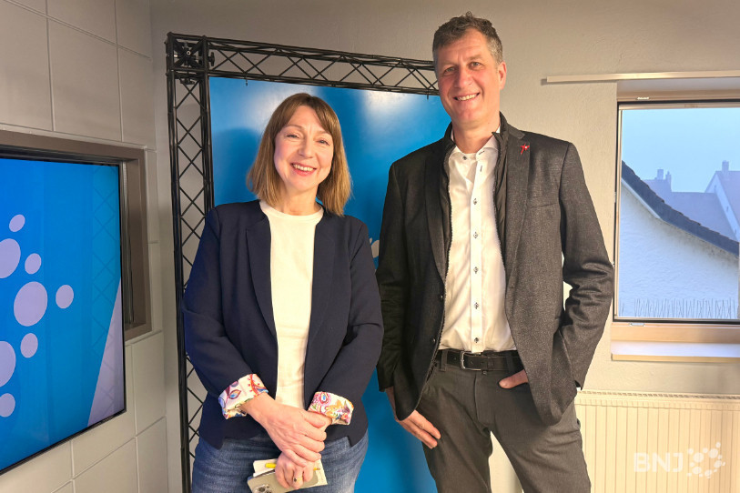 La conseillère aux États Mathilde Crevoisier Crelier (PS) et le conseiller national Thomas Stettler (UDC) débattent de l’initiative pour un fonds climat dans « La Matinale ».