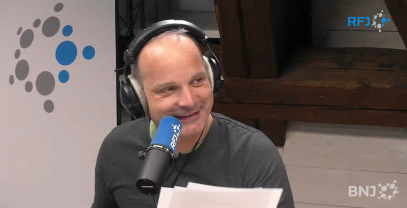 De l'humour, encore et toujours, avec Jérôme Mouttet dans « L'autre revue de presse ».