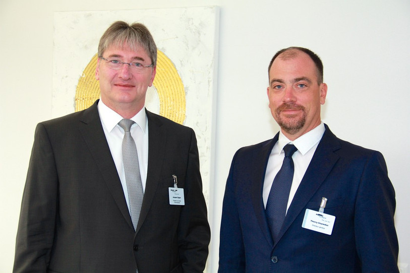 Jacques Gygax, président du Conseil d'administration (à gauche), était l'invité du journal pour aborder la stratégie à long terme de l'Hôpital du Jura, à ses côtés Thierry Charmillot, directeur de l'H-JU. (Photo: www.h-ju.ch)