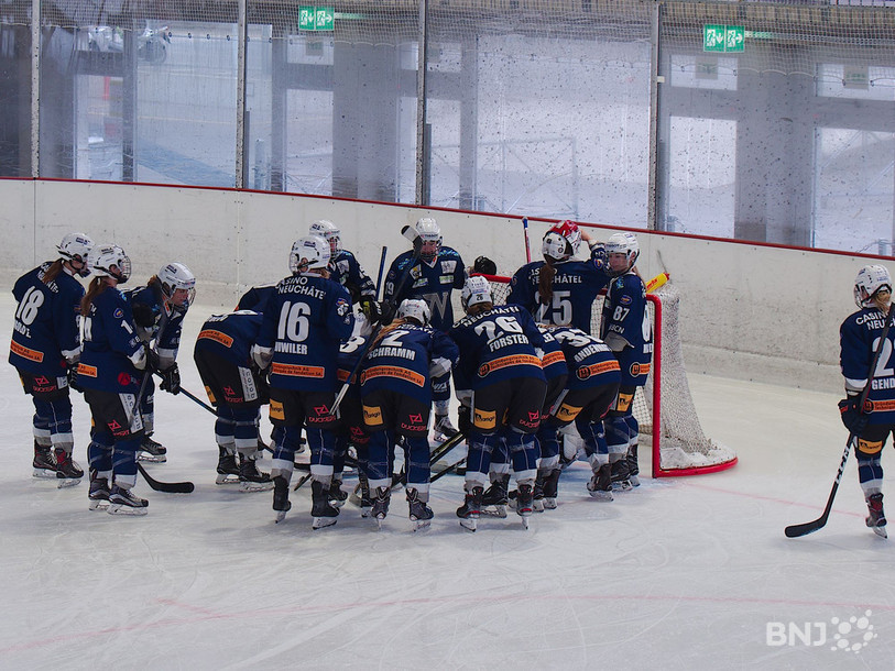 Les joueuses de la Neuchâtel Hockey Academy. (photo: Pierre Boldt)