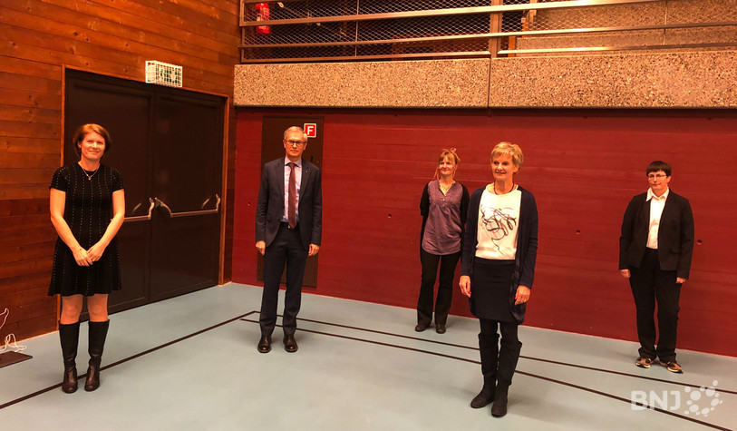 Le nouveau Conseil communal, à majorité féminine, est composé de gauche à droite, de Solange Platz-Erard (PS), de Philippe Dupasquier (PLR), de Roxane Kurowiak (Verts), de Marlène Lanthemann (PLR) et de Natacha Aubert (VL).