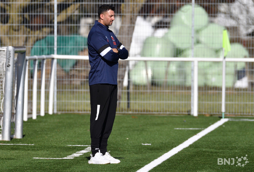 Le coach du FC Ajoie-Monterri Thierry Payet n'a pas trouvé la bonne formule dimanche. (Photo : archives Georges Henz)