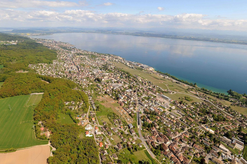 Le Littoral neuchâtelois demeure sans surprise le territoire le plus coûteux. (photo archives : Ville de Neuchâtel)