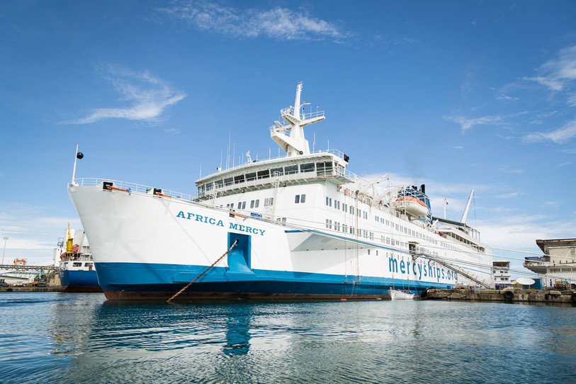 Le MV Africa Mercy, un des deux bateaux de Mercy Ships (photo © Mercy Ships)