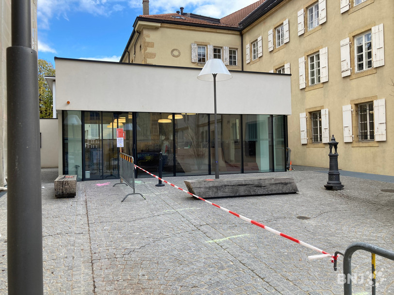 Les citoyens qui souhaiteraient connaître l'identité des personnes dont la signature a été annulée peuvent le faire au contrôle des habitants de la Ville de Neuchâtel. 