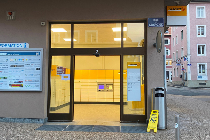 Le nouvel automate My Post 24 de la filiale postale de la place du Marché à La Chaux-de-Fonds. (Photo : La Poste)