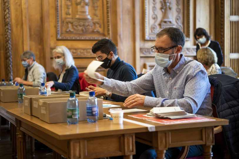 Selon la chancellerie d'Etat, la dépouillement s'est déroulé sans irrégularité. (Photo d'archives: KEYSTONE/Jean-Christophe Bott)