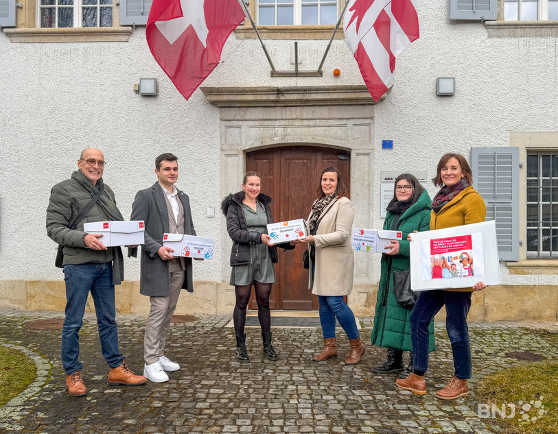 De gauche à droite : François-Xavier Migy, Mathieu Houmard, Coline Steullet-Scherrer (de la chancellerie), Jelica Aubry-Janketic, Marion Stadelmann et Armelle Cuenat.