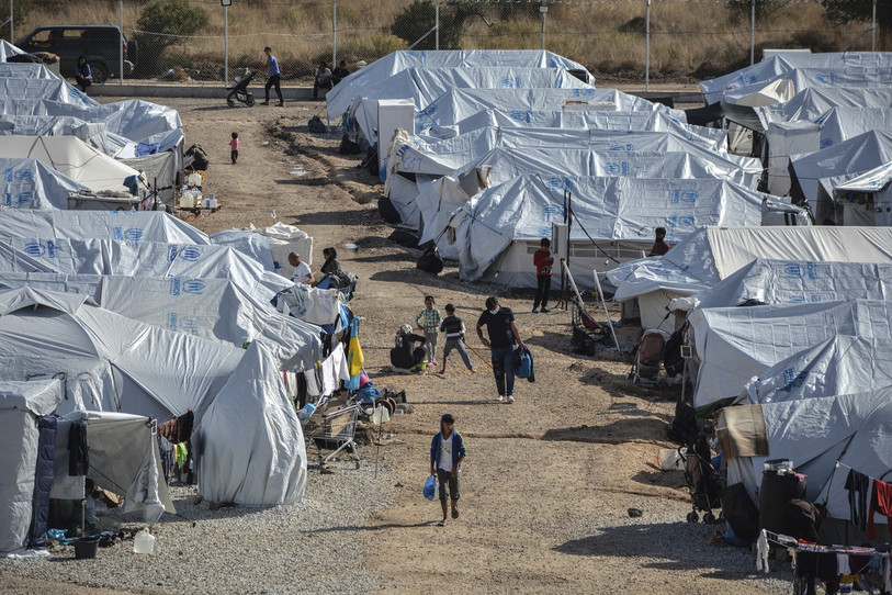 L'un des camps de migrants sur l'île grecque de Lesbos. Photo : AP/Panagiotis Balaskas