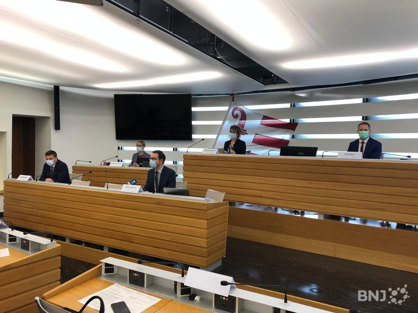 Les conférences de presse que le Gouvernement tient à l'Hôtel du Parlement, comme ici en 2020, peuvent être filmées. (Photo : archives).