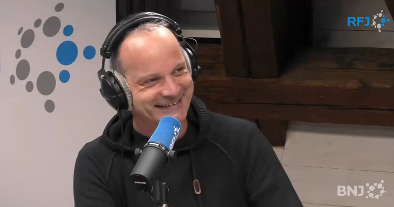 Une bonne dose d'humour pour finir la semaine, c'est Jérôme Mouttet dans son « Autre revue de presse ».