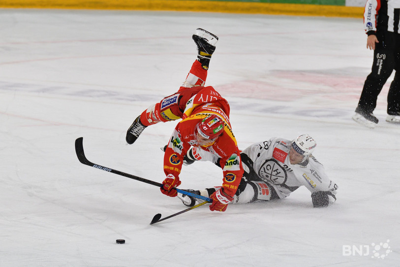 Image trompeuse, car c'est bien Bienne qui a fait trébucher Lugano. (Photo : Georges Henz)