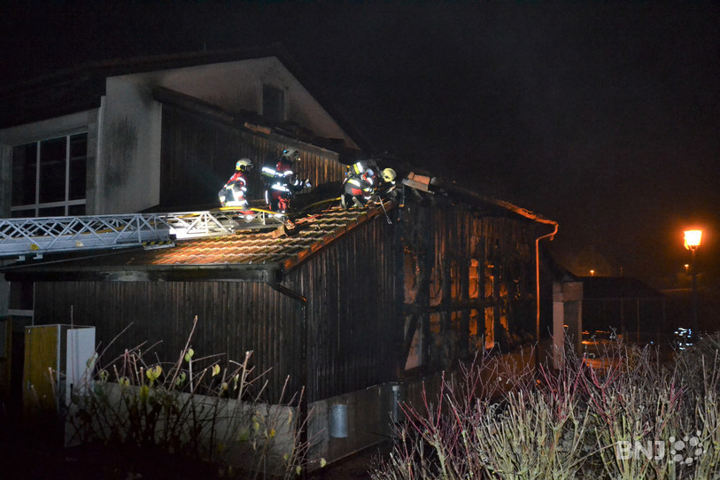 Les pompiers en action à la Halle polyvalente de Coeuve.