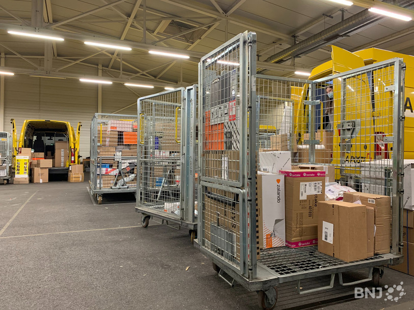 Pour bénéficier de tarifs préférentiels, les commerçants devront envoyer davantage de colis l'an prochain. (Photo : archives)