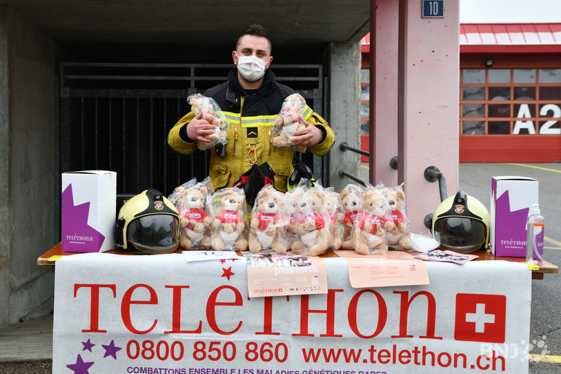 A Delémont, les pompiers ont participé à cette 33e édition du Téléthon (photo : Georges Henz).