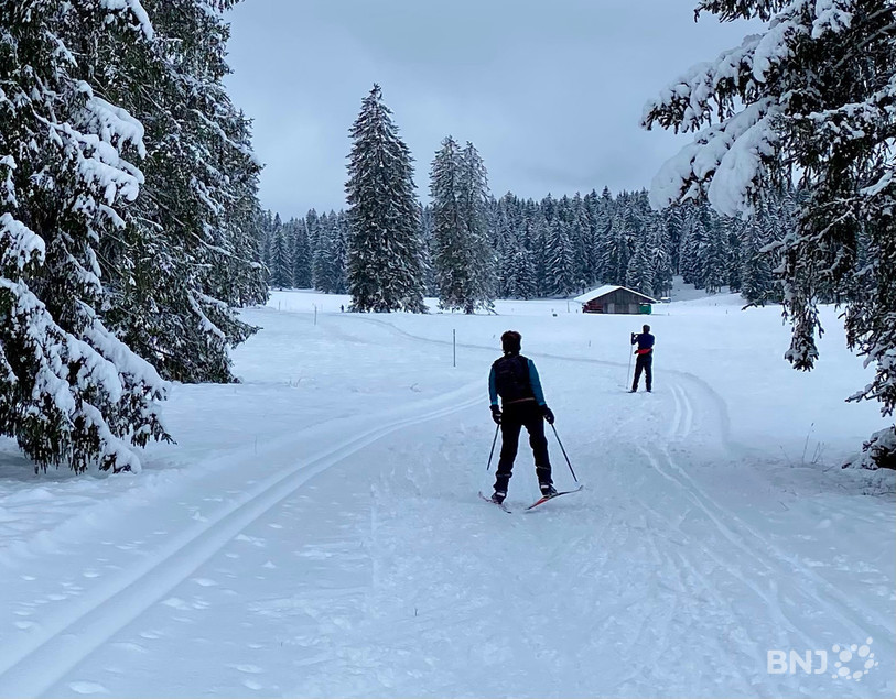 Les amateurs de ski de fond ont pu faire leur première sortie de l'hiver le week-end passé aux Franches-Montagnes.