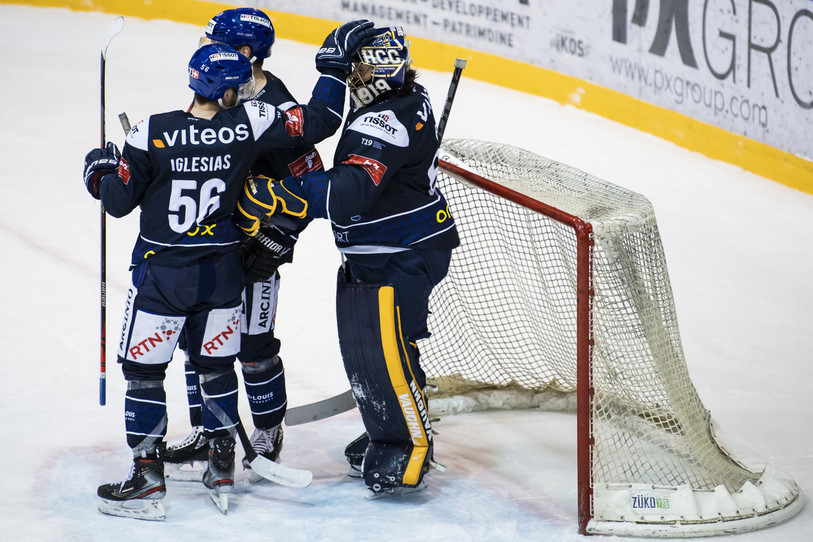 Matteo Ritz (gardien) a été élu meilleur homme du match pour le HCC. (photo : KEYSTONE/Jean-Christophe Bott).