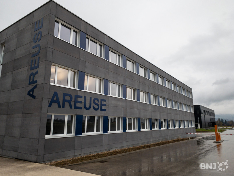 Le bâtiment temporaire « Areuse » a été construit cet été pour pouvoir accueillir l'intégralité des collaborateurs qui travaillaient à Marin.