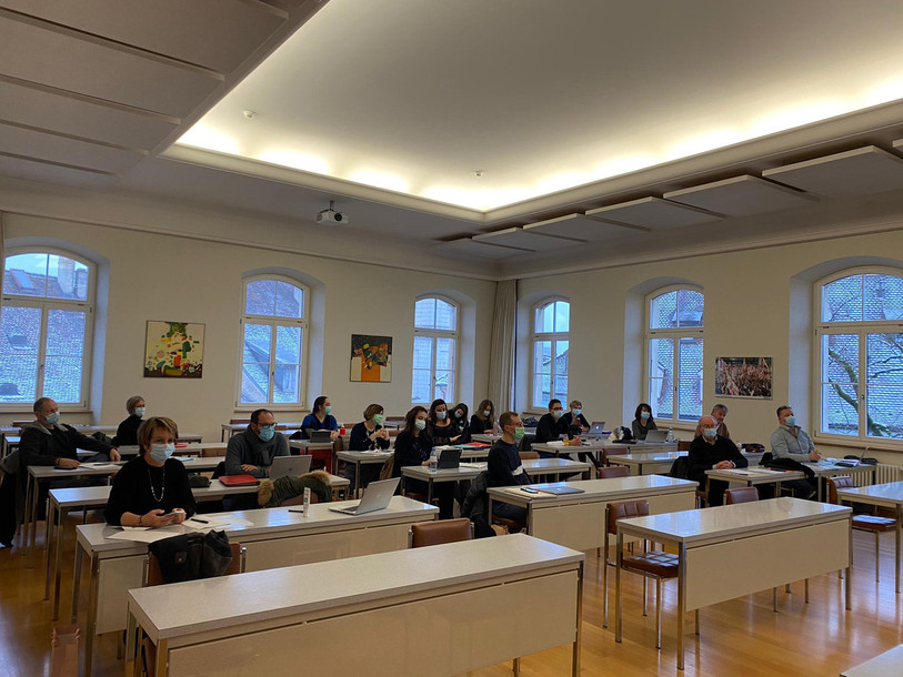 Le groupe parlementaire socialiste lors de sa séance constitutive le samedi 5 décembre 2020. (Photo : PSJ).