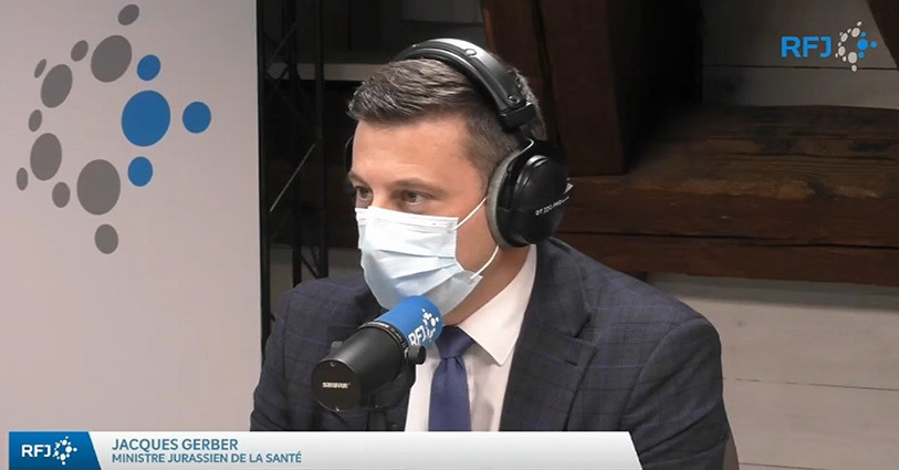 Le ministre de la santé Jacques Gerber était l'invité du journal de 18h pour préciser les mesures de la Confédération et du canton.