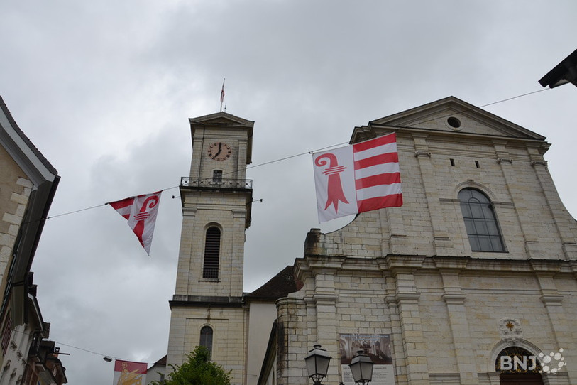 Le toit de l'Eglise St-Marcel à Delémont sera rénové dès le printemps prochain.. (Photo : archives).