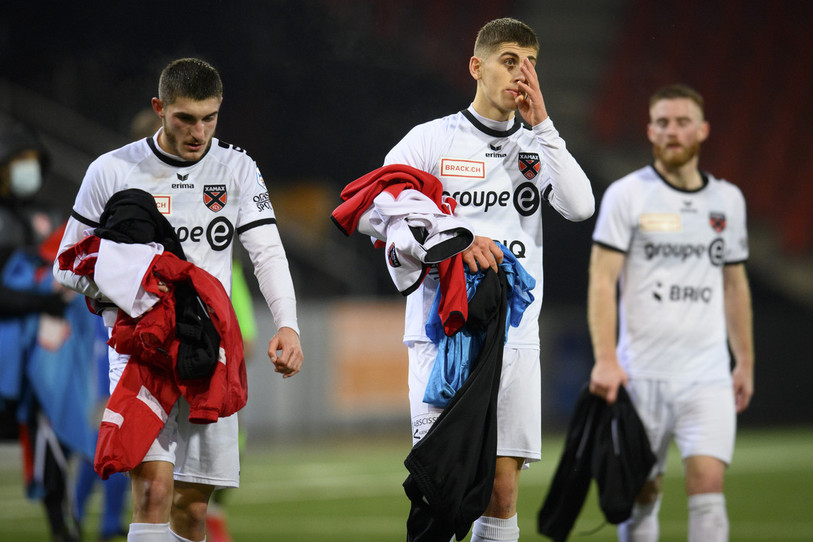 Nouvelle soirée difficile pour les joueurs de Neuchâtel Xamax FCS (photo : KEYSTONE/Laurent Gillieron).
