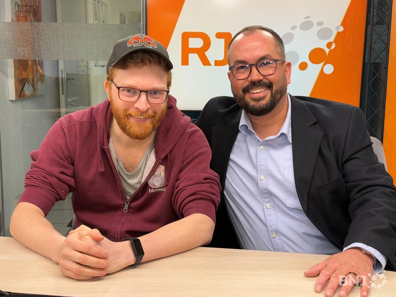 Invités de La Matinale ce vendredi dans le cadre de notre série « Objectif Rathaus », Mickaël Maeder (à gauche) et Yann Frischknecht, candidats PEV pour le Grand conseil dans le cercle Bienne-Seeland et dans le Jura bernois, sont venus présenter leurs objectifs et défendre leurs idées en vue des élections cantonales du 29 mars prochain.