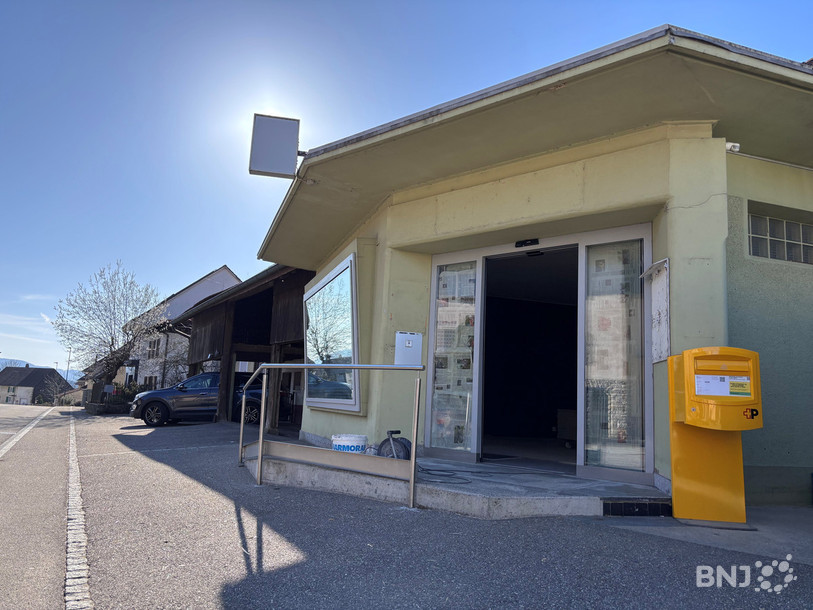 Des travaux sont en cours au magasin d'alimentation de Bure avant son ouverture fin avril.