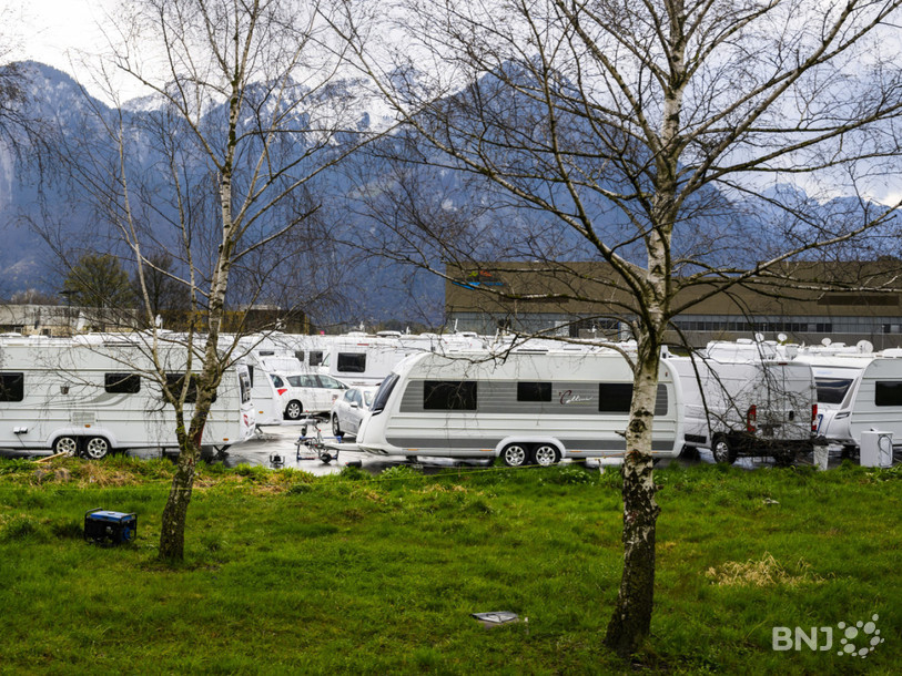 Les gens du voyage pourront s'installer dès le 20 mars sur le site provisoire neuchâtelois de Pré-Raguel (image symbolique).
CREDIT: Keystone/JEAN-CHRISTOPHE BOTT
